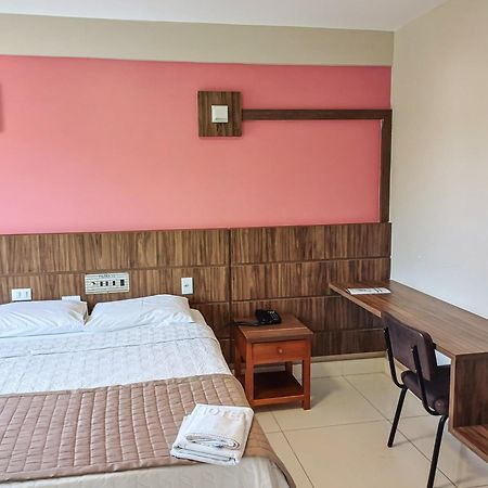 Mineiros Piloes Palace Hotel מראה חיצוני תמונה