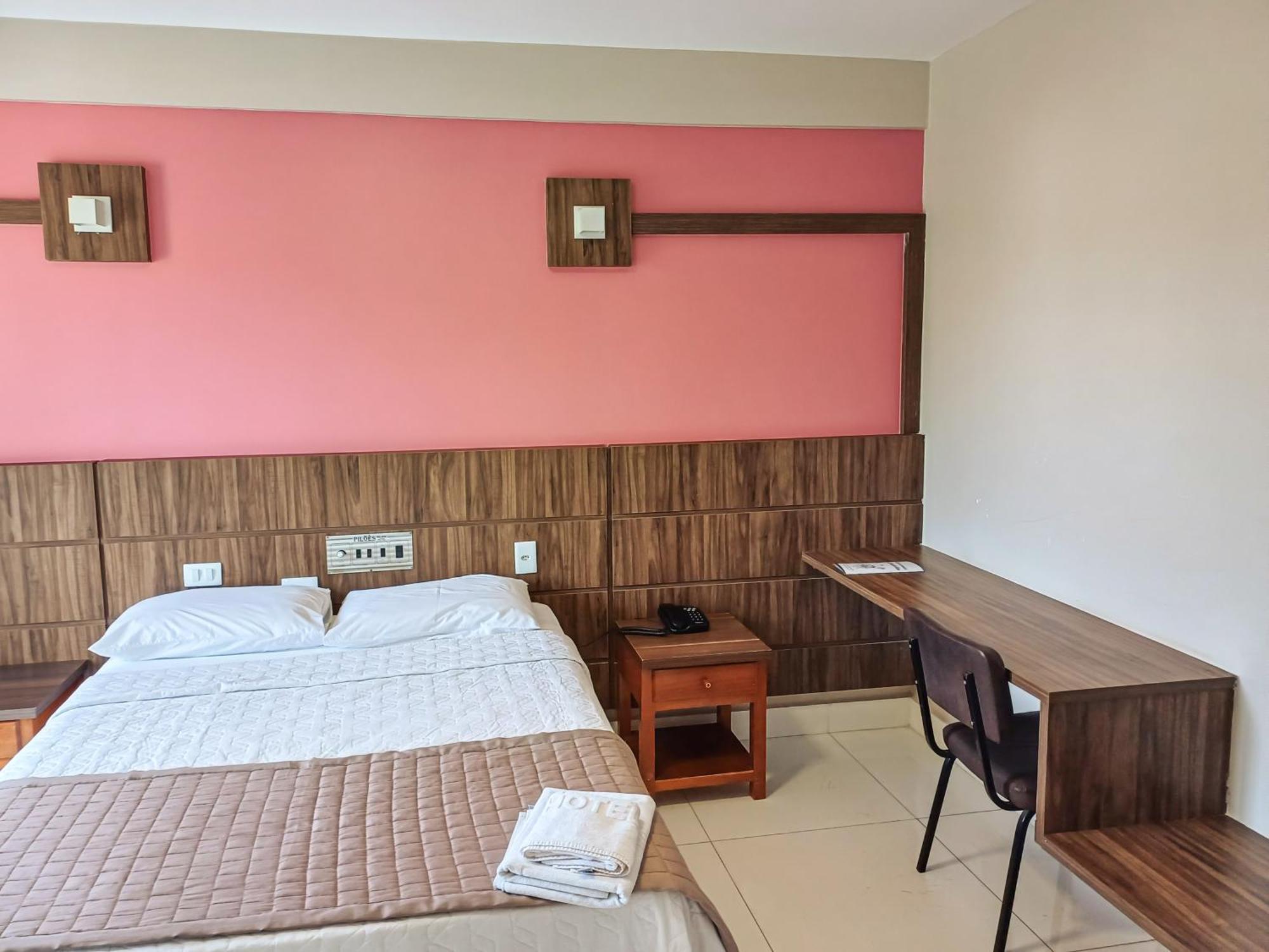 Mineiros Piloes Palace Hotel מראה חיצוני תמונה