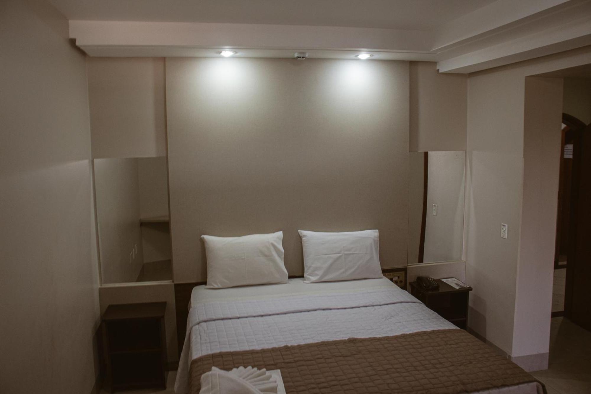 Mineiros Piloes Palace Hotel מראה חיצוני תמונה