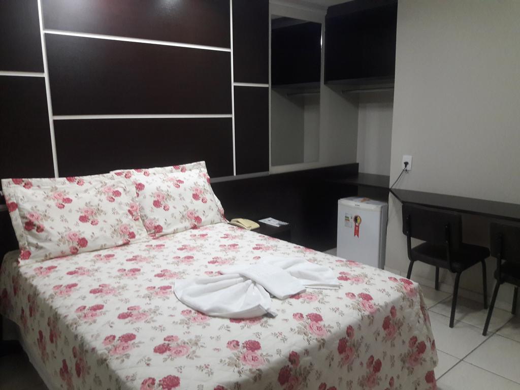 Mineiros Piloes Palace Hotel מראה חיצוני תמונה
